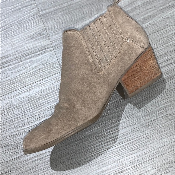 Light tan suede booties - Picture 2 of 2